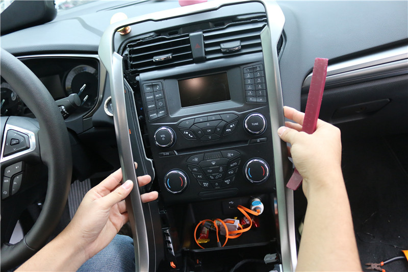 17款新蒙迪欧改畅影12.1寸2G运行+64G储存升级版导航