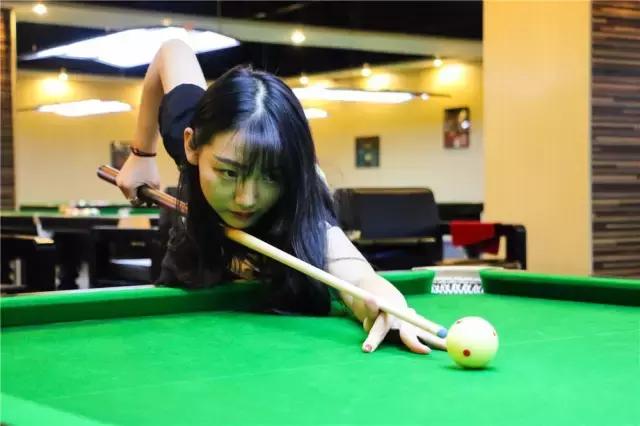 40寸曲面屏幕,40寸台球桌