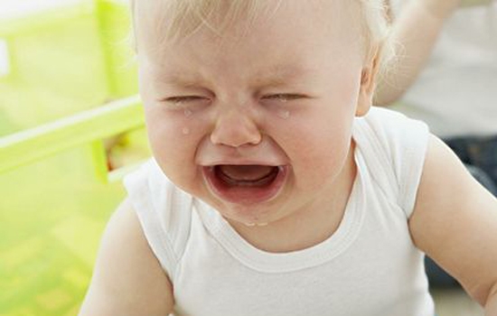 婴儿撞到头后什么症状要注意,孕妈撞到头起包怎么处理