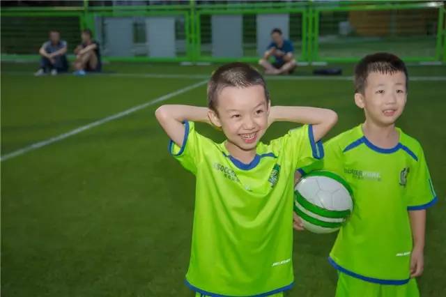 缁寸淮瓒崇悆涓汉璁粌,缁寸淮瓒崇悆鏉傝皥