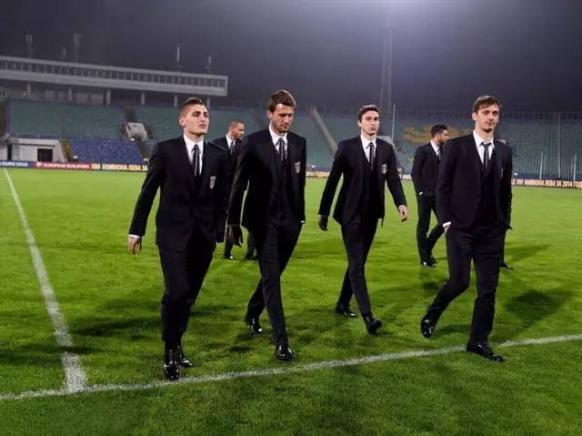 球星穿西装最帅,足球运动员穿西装最帅