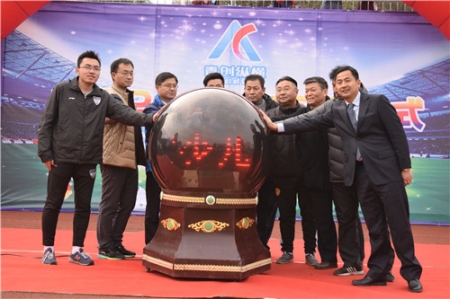 青少年足球训练营开训,2021全国足球冬令营