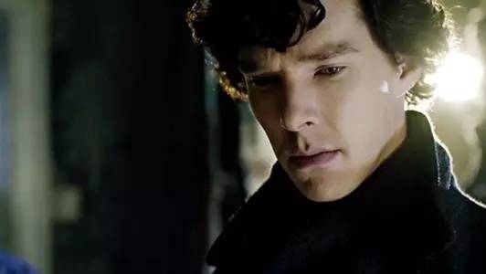 夏洛克福尔摩斯卷福,夏洛克和福尔摩斯是不是同一个人