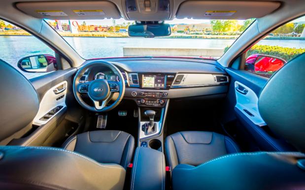 起亚混动和丰田混动哪个好,韩国的混动可靠不