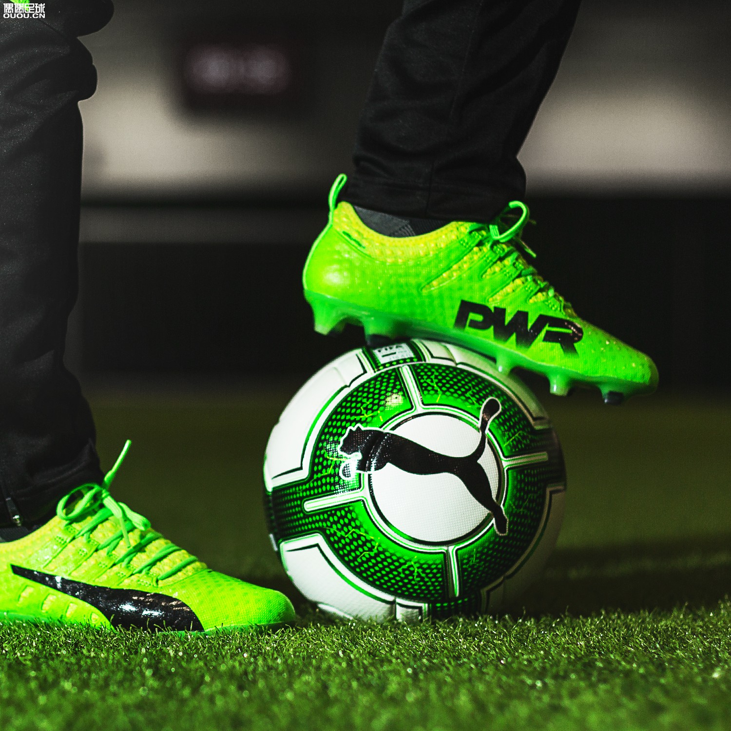 puma彪马新款白色,puma发布futureinhale限量足球鞋