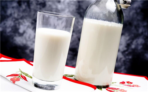 醉酒后喝水还是睡觉,醉酒后喝茶可以养胃吗