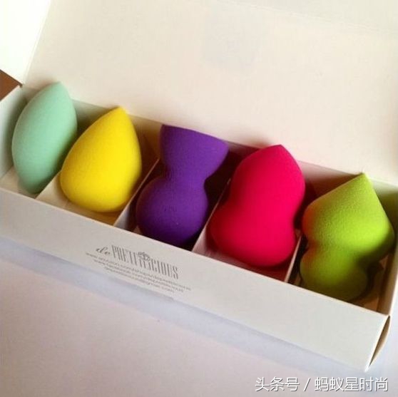 不同的粉扑打出来底妆差距大吗,粉扑和海绵哪个上粉底好