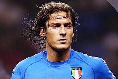 足坛十大长发球员,足坛上最值得让人永远铭记的瞬间