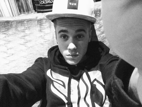 买不起太贵的潮牌,最难买的supreme