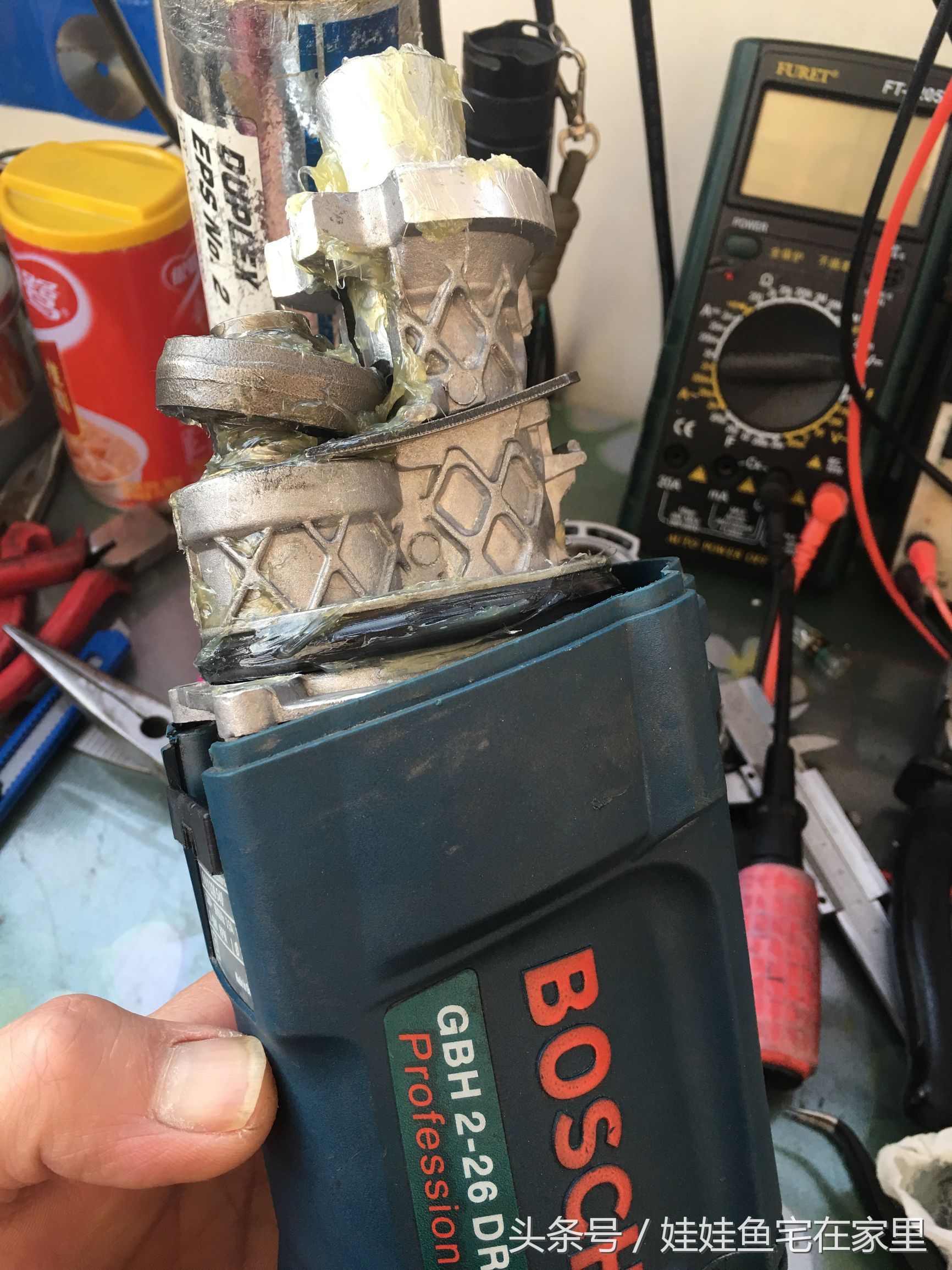 18v博世电锤锂电池组装视频,博世电锤机头维修