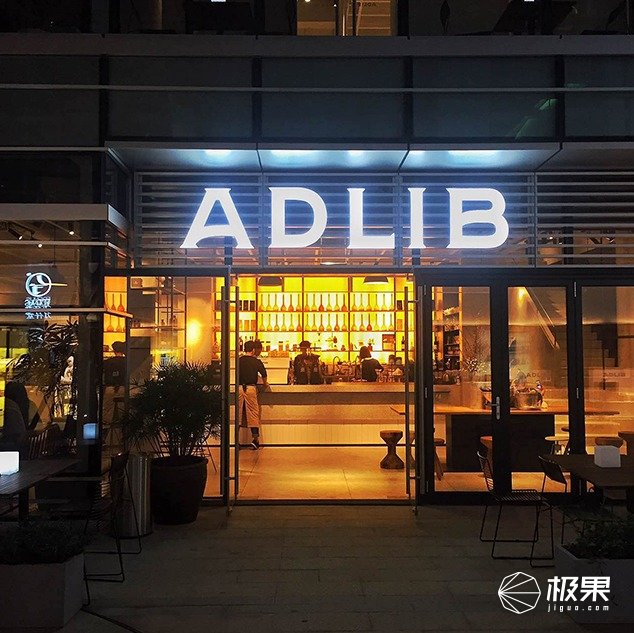 2018款华硕手机怎么样,黑科技颜值机