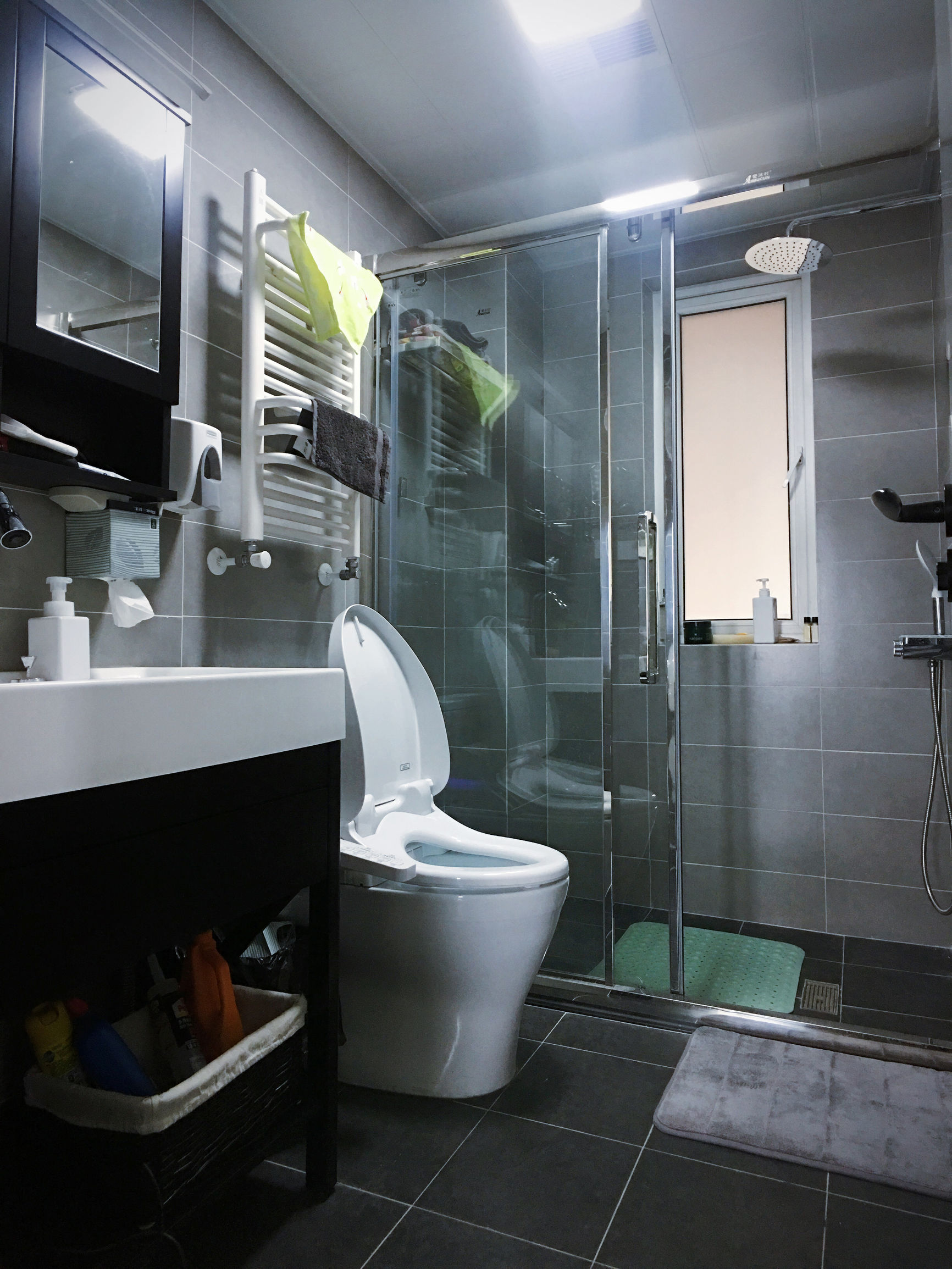 一人住一室挑高房,91平两室一厅一卫一厨装修