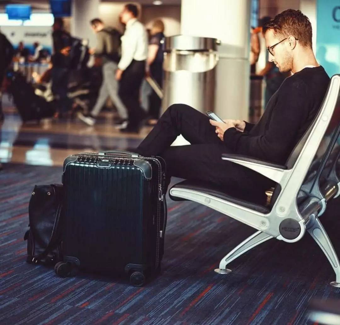 旅行时不累的行李箱,去旅行的前一天晚上整理行李箱