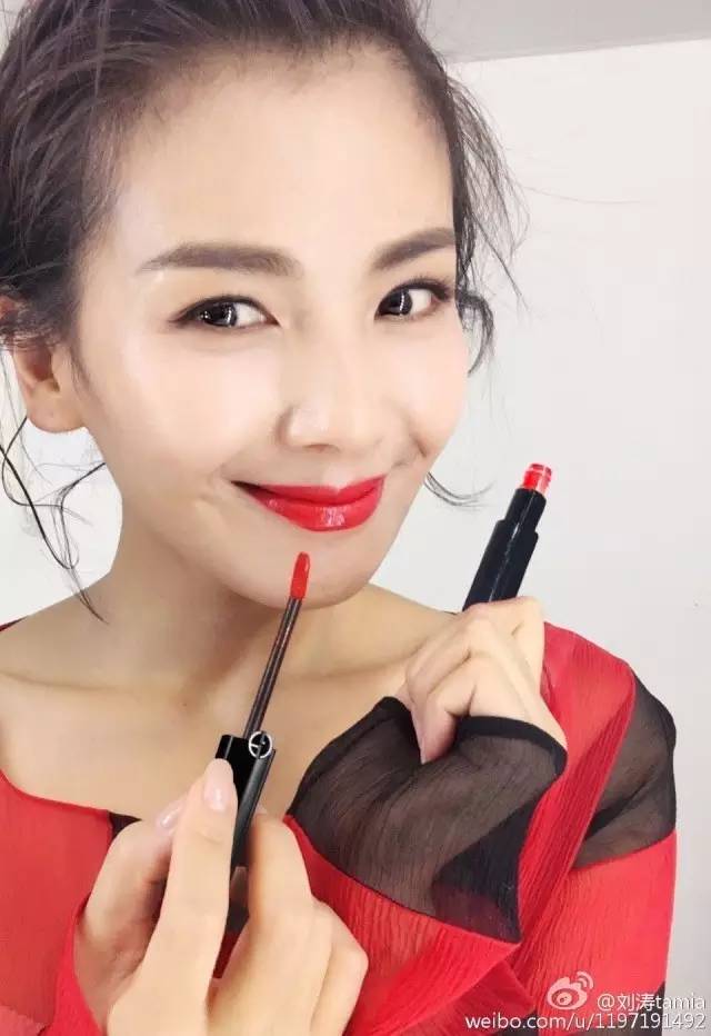 董卿口红蜜汁抢头条，这支网RED口红究竟是哪款？baby杨幂刘诗诗迪丽热巴……女明星同款唇色你也可以get！