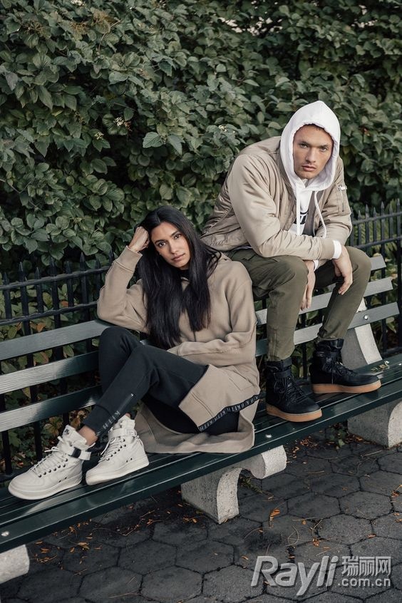 关晓彤马丁靴搭配,关晓彤美体裤老爹鞋穿搭