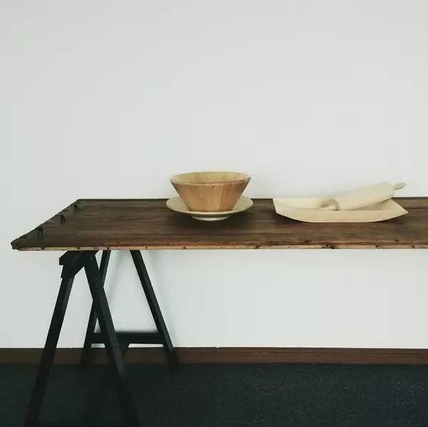 无底线提升千元出租屋品味，看90后美少年怎样活出无数人向往的样子……