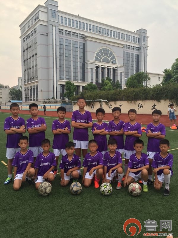快乐足球，追逐梦想---枣庄及第足球俱乐部绿茵场上的一颗新星