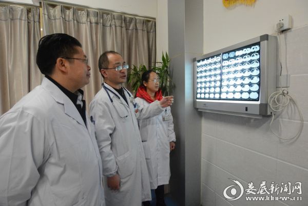 娄底中心医院抢救病人,娄底市中心医院重症医学科