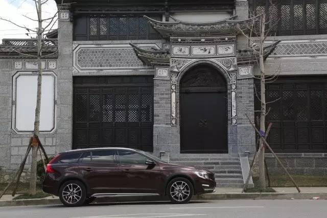 试驾全新一代沃尔沃v60,沃尔沃v60cc最新款越野视频