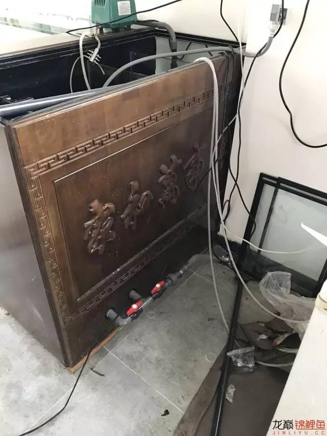 地缸里面漂浮的粉末怎么解决,粘的地缸怎么干得快