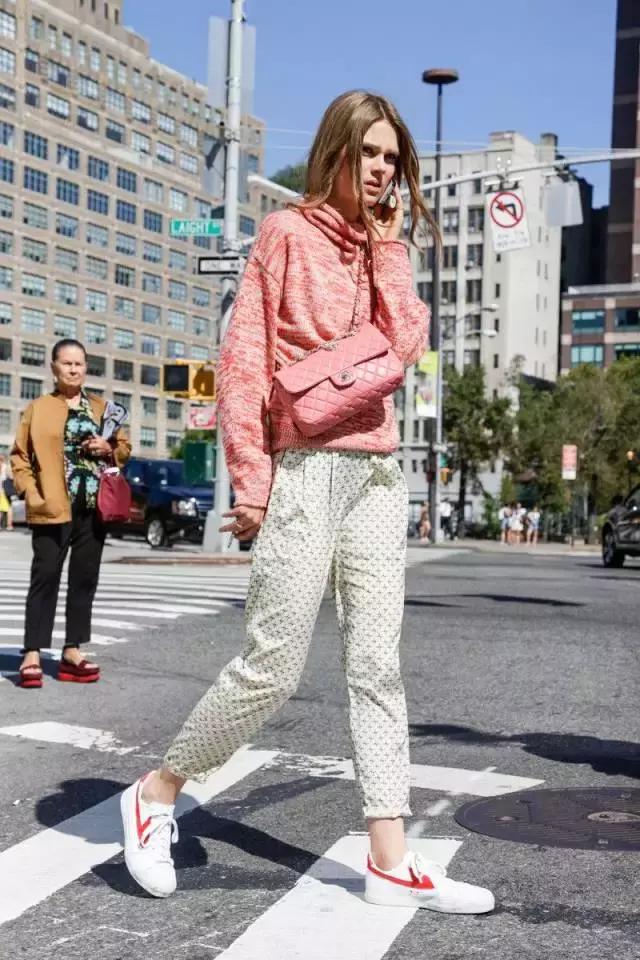 杨幂同款小白鞋阿迪达斯,杨幂小布鞋