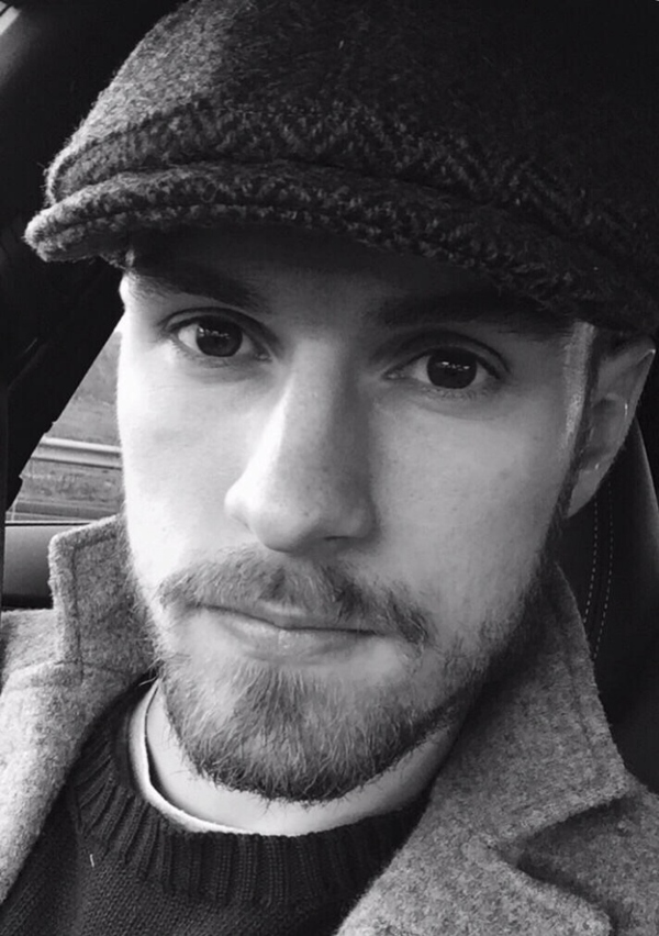 春节我们看完春晚再看足球圈里的帅哥，内含帅你一脸的卡卡