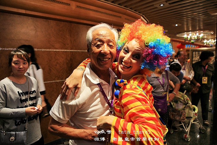 92老正太畅游世界精力充沛意气风发不输90后