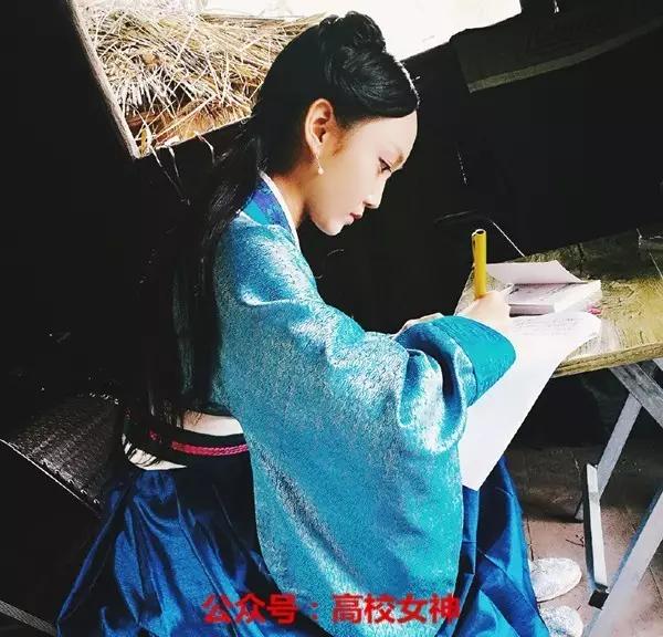 林妙可艺考四所大学,林妙可报考大学