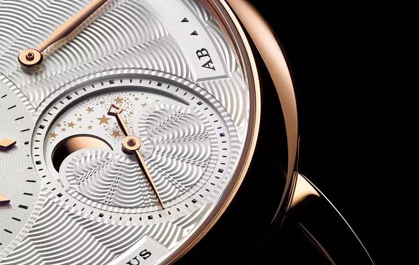 积家万国卡地亚手表哪个最保值,积家万国卡地亚哪个好