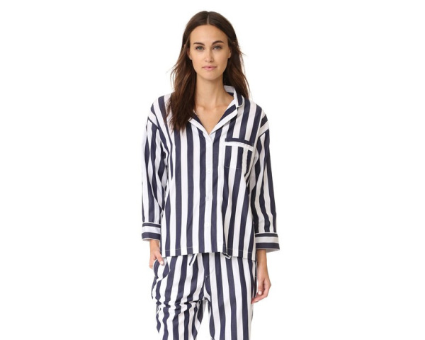 两千左右给女朋友买什么礼物 (200元给女朋友买什么礼物)