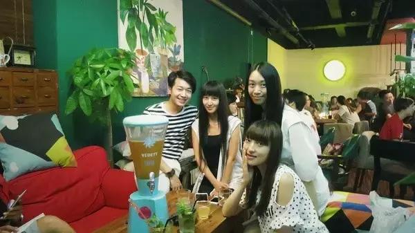 成都地下民谣小酒馆,除了赵雷以外的民谣歌手