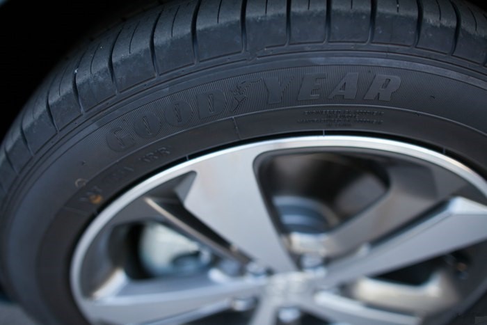 标致308s二手车15年价格1.6t,标致308s顶配睿驰版1.6t