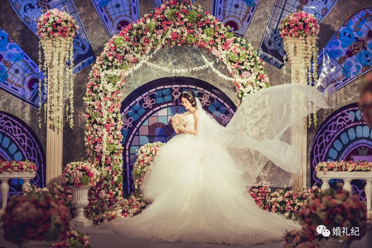 如何挑选婚礼跟拍师,正确的婚礼跟拍方式