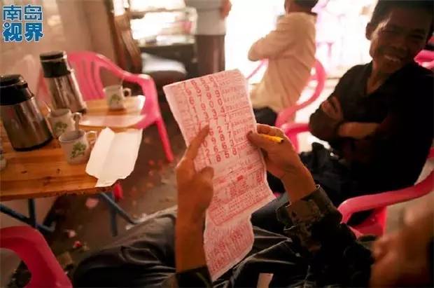 娴峰崡瀵瑰僵绁ㄧ殑鎵х潃,涓轰粈涔堟捣鍗椾汉鐑》褰╃エ