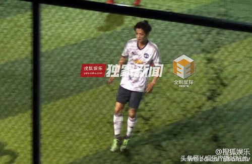 鹿晗踢球被范志毅夸,鹿晗踢球砸到脸吗