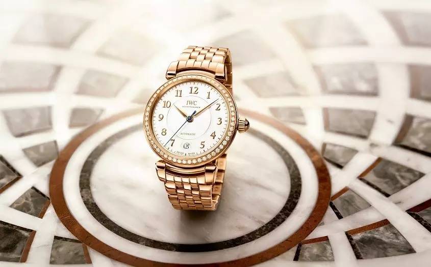 积家万国卡地亚手表哪个最保值,积家万国卡地亚哪个好