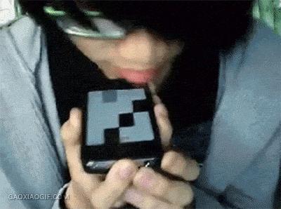 就冲他玩游戏这技术，找女朋友已经不在话下了