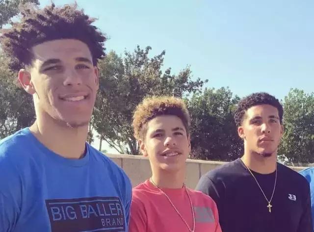 那个手指中场线投三分的装逼少年,昨天轰下了92分!