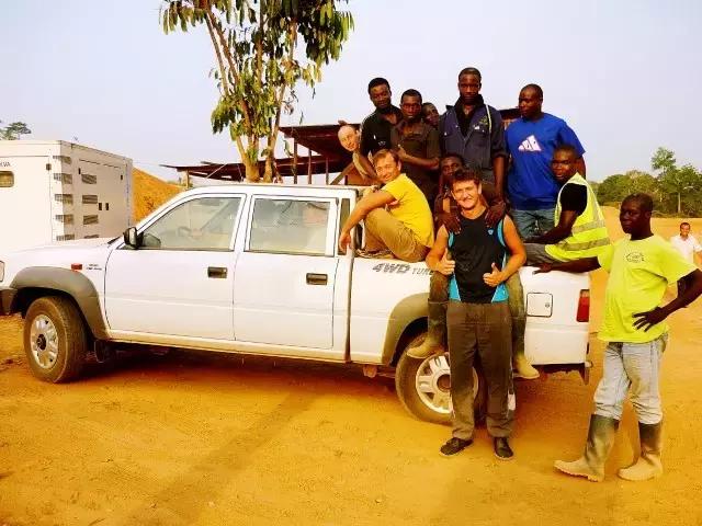 讲七门语言、通十八般舞艺｜宁诺这名翻译小鲜肉酷毙了！