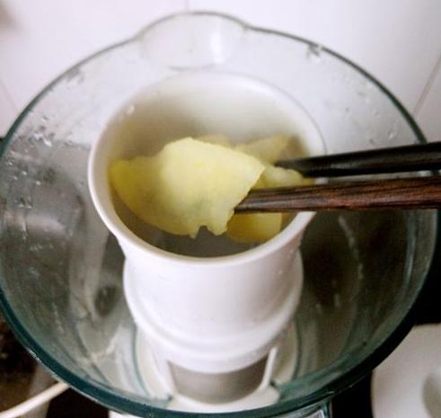 6个月婴儿辅食食谱苹果泥做法,6个月辅食苹果泥怎么做