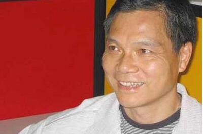 中国足球队员黄博文,中国第一右边锋