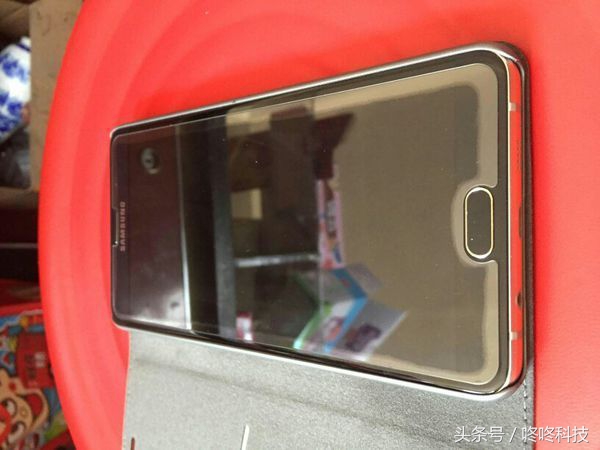 钢化膜白边液用了几天又有白边,钢化膜出现白边用食用油会怎么样