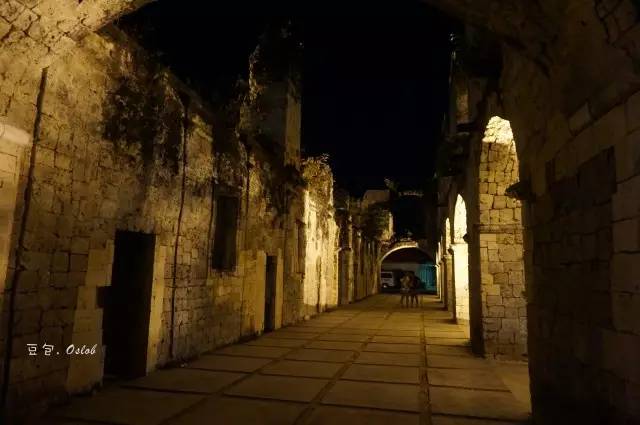 除了鲸鲨，这里还有复活节和GinginLuna的故事