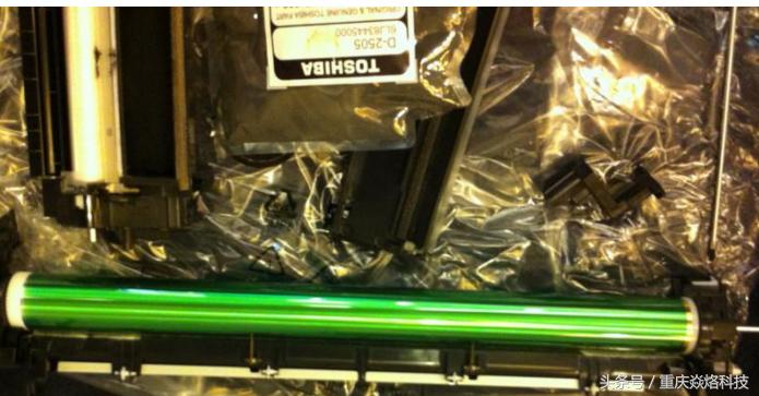 东芝复印机粉盒安装教程,东芝2006复印机补粉