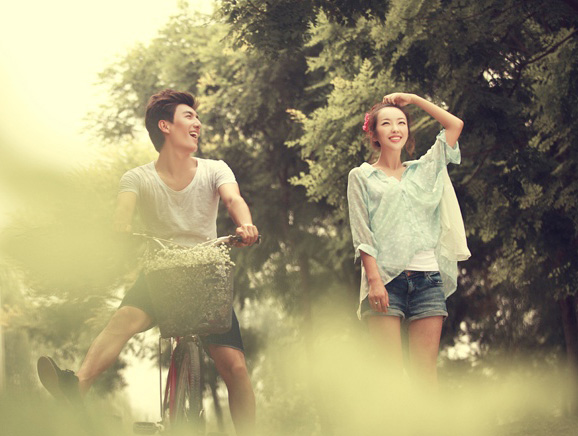 去上海看老公，却在床下发现一神秘纸箱，打开一看我顿觉羞愧万分