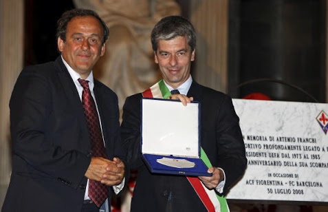 风雨紫百合：佛罗伦萨的新世纪复兴