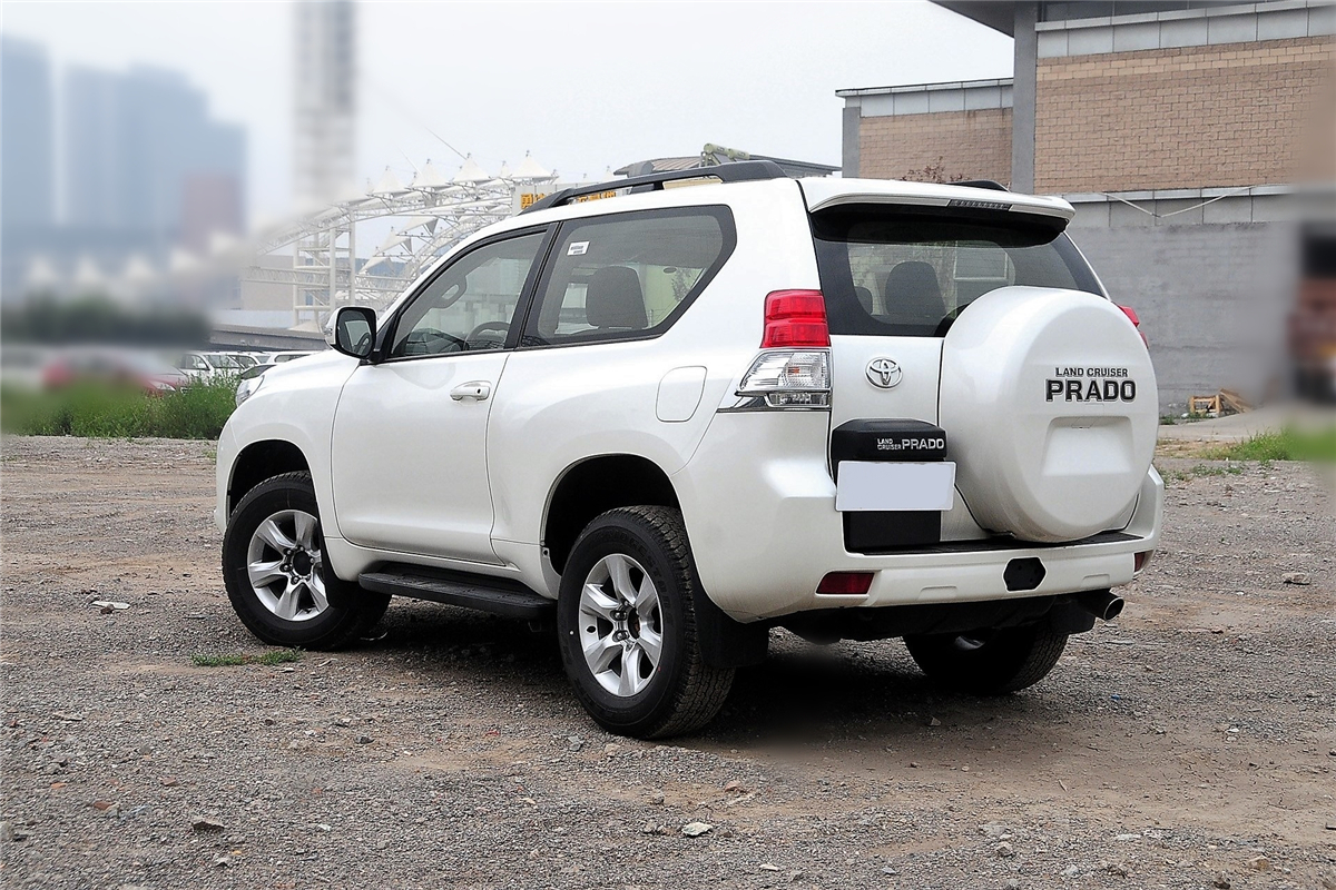 新款丰田普拉多三门,丰田普拉多4000vx顶配三门