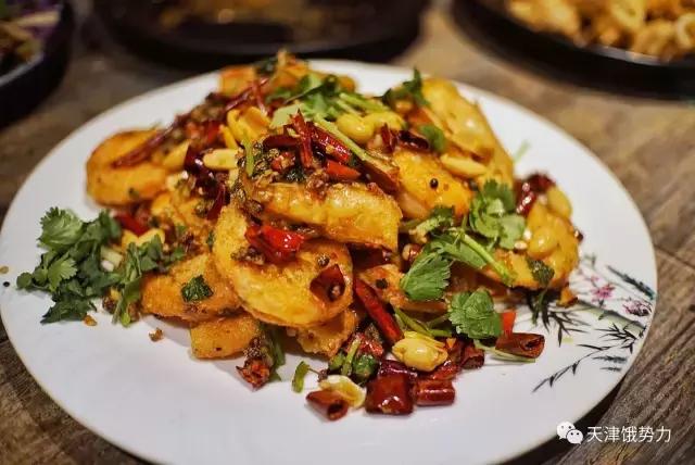 大金链子小手表烧烤,大金链子小手表先吃烧烤后泡澡