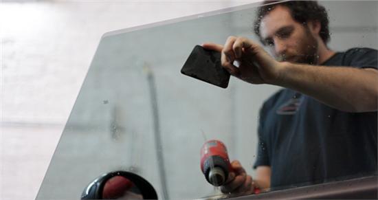 卡罗拉后玻璃膜起泡怎么办,汽车玻璃膜起泡处理方法