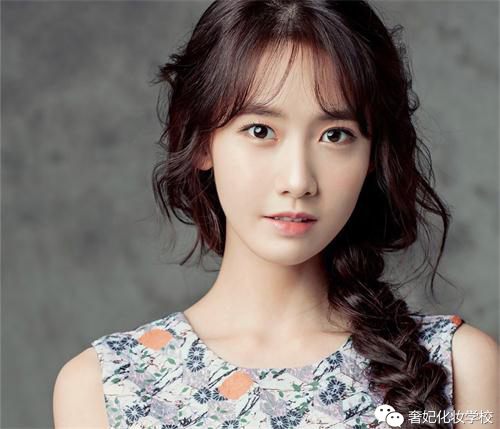 气质半披发编发教程,披发慵懒风编发教程